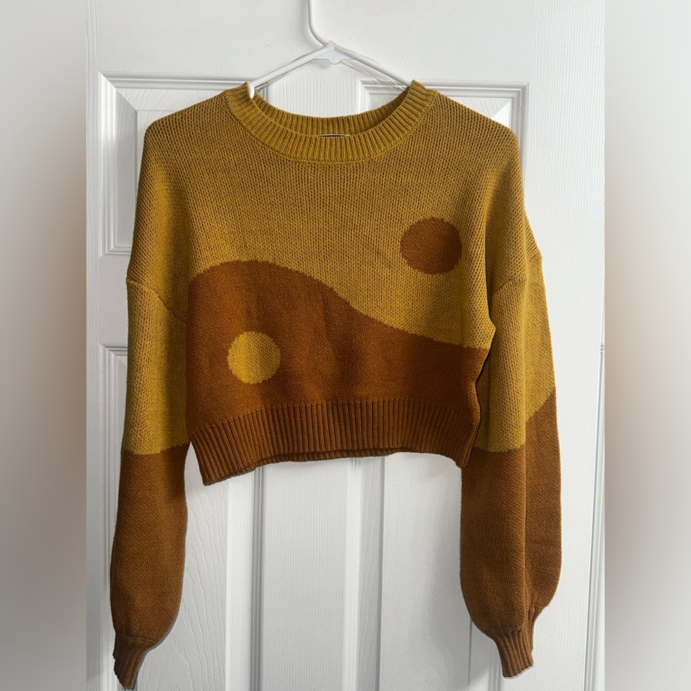 Yin yang sweater